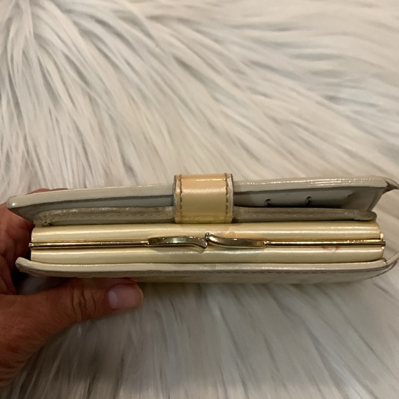 LV Kisslock Wallet code (M10036) - Picture 3 of 11